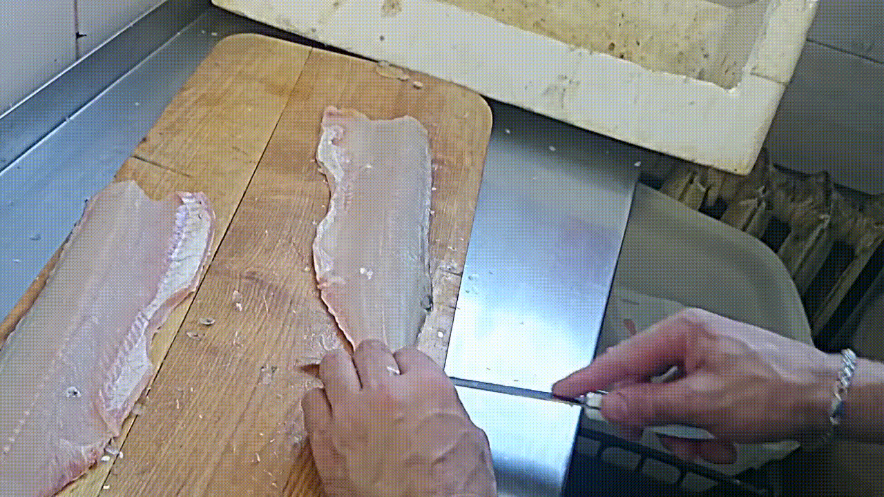 Как быстро, легко и просто разделать щуку на филе за 2-3 минуты - метод работника рыбхоза