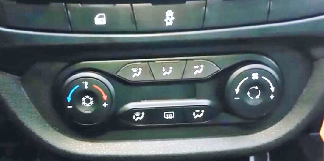 блок управления отопителем салона