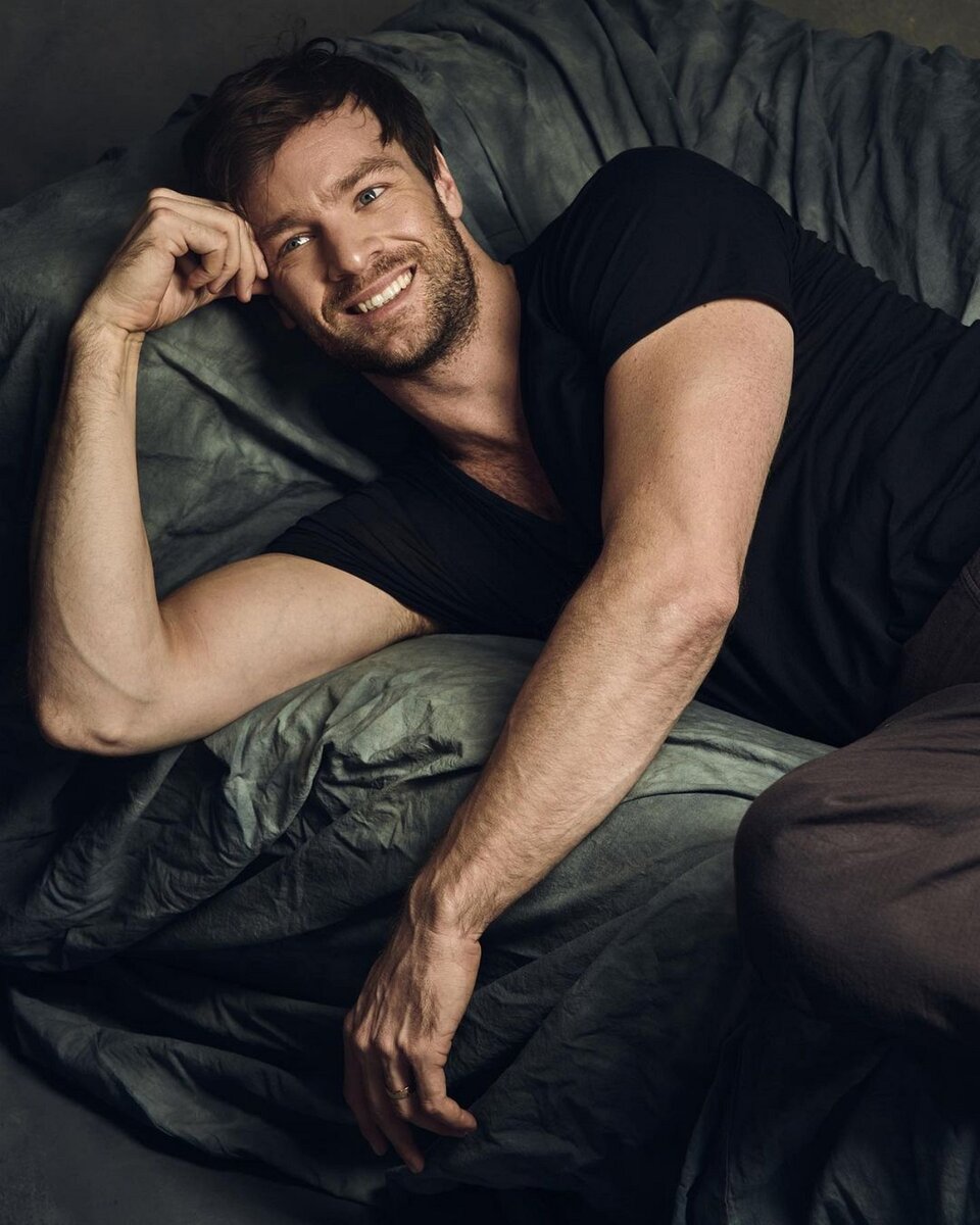 Актер Вольфганг Черни, декабрьская фотосессия. Инстаграм @wolfgangcerny