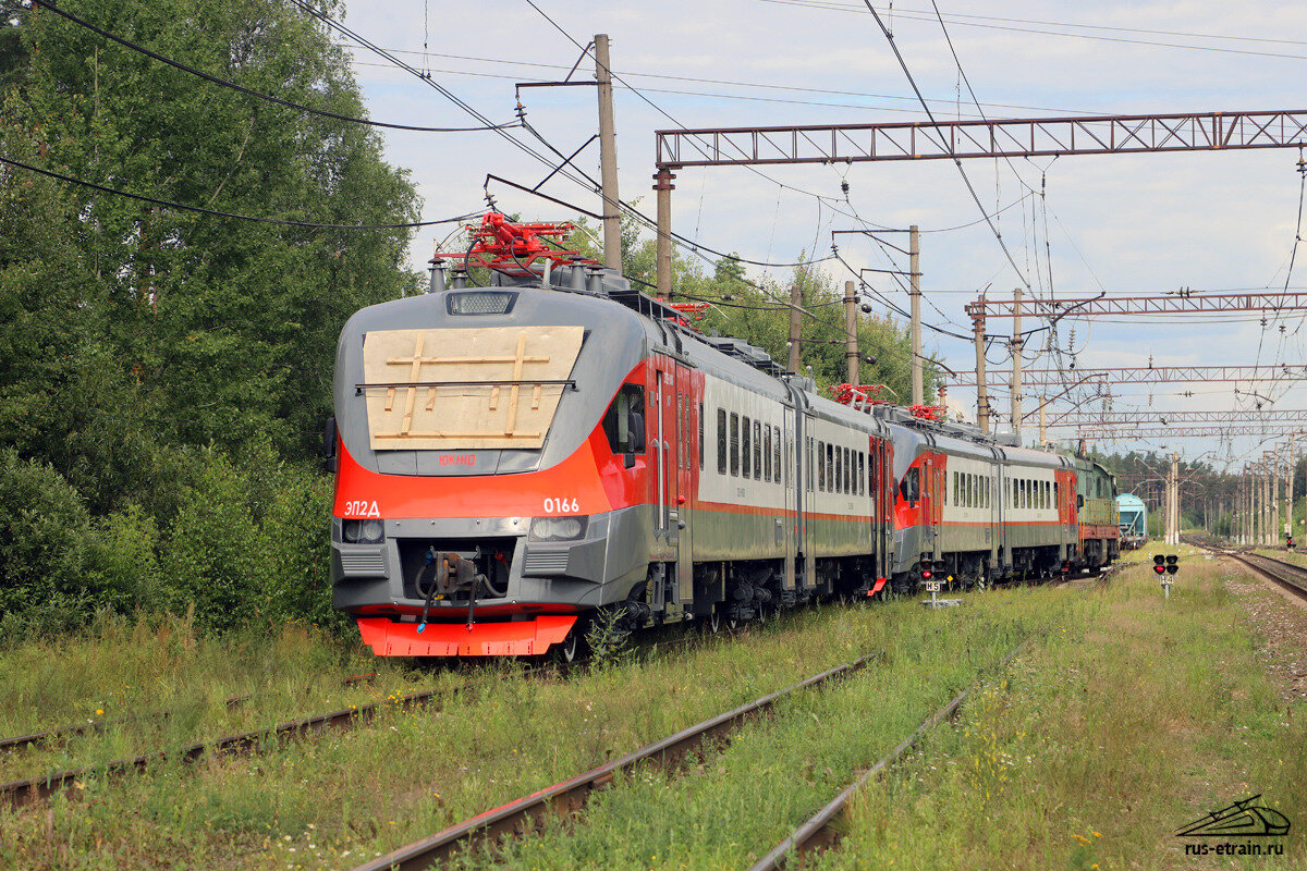 Перевозка новых электропоездов для Армении, фото http://www.rus-etrain.ru/photo/re_33_20210725084900120.jpg?1627202999, фото Максима Терёхина