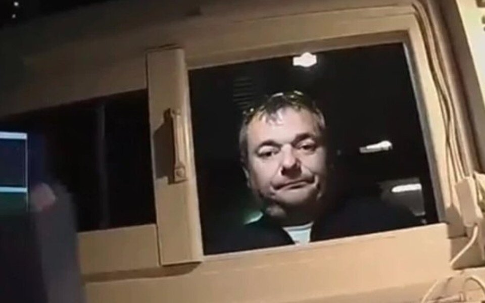     Богдан Цыганенко во время въезда в Россию. Кадр из видео ФСБ РФ