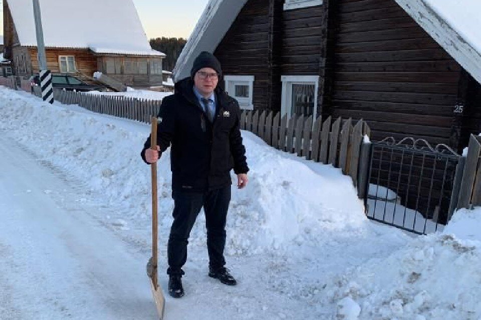     На помощь северянину пришли сотрудники прокуратуры. Фото: прокуратура Мурманской области