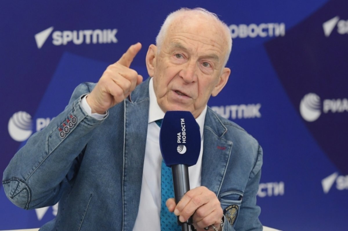    Актер Пашутин призвал певцов-русофобов с фестиваля Вайкуле вернуть звания