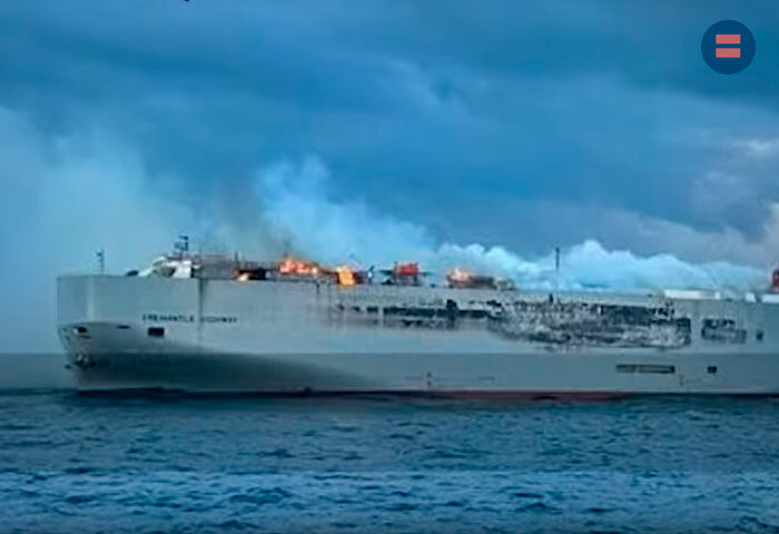 Пожар на корабле из-за электромобиля: погиб человек, 23 члена экипажа эвакуированы