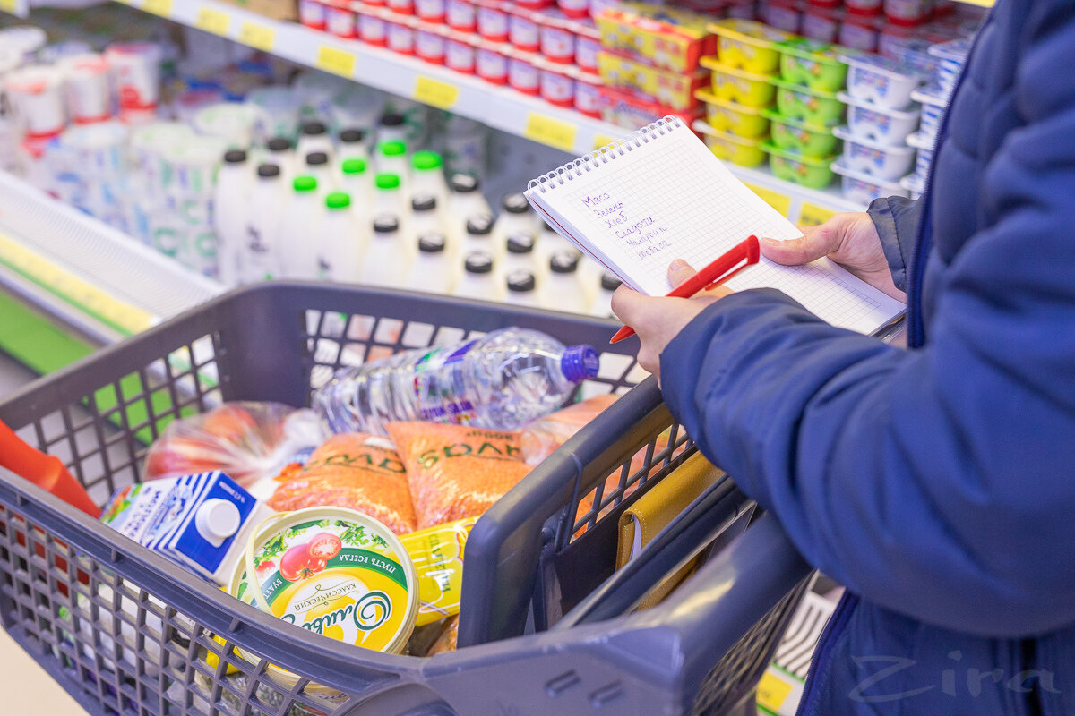 Значимые покупки. Экономить на продуктах. Экономия на еде. Экономия на продуктах питания. Сэкономить на еде.