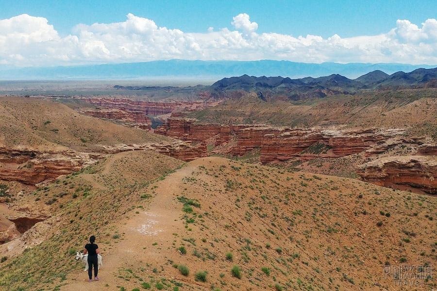 Тропинка к первой смотровой на Чарынский каньон