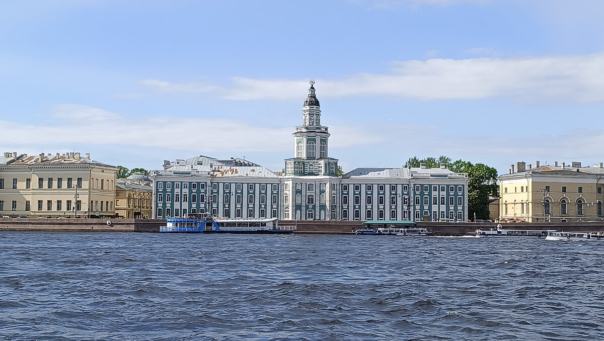 Кунсткамера. Первый музей в Петербурге, основанный Петром Великим. Фото автора