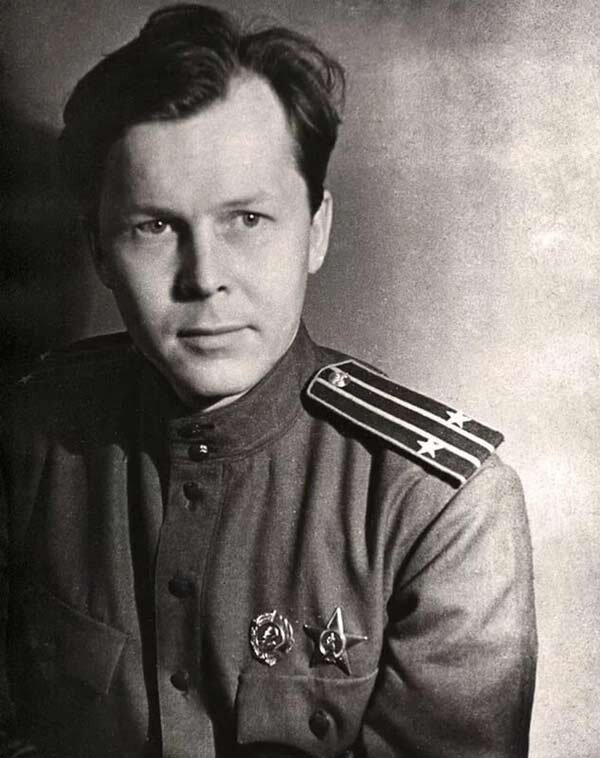 Александр Трифонович Твардовский (21 июня 1910 — 18 декабря 1971)
