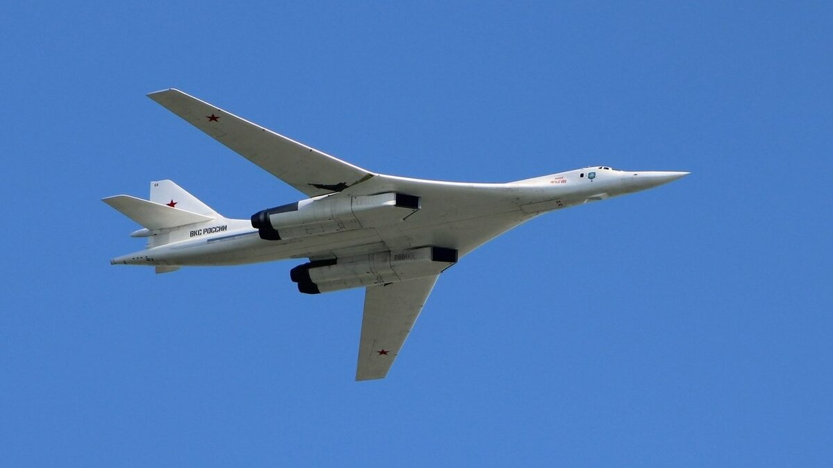     Первый модернизированный ракетоносец Ту-160М, который был разработан ПАО «Туполев» Объединенной авиастроительной корпорации, начал выполнение программы госиспытаний. Об этом сообщает пресс-служба «Ростеха».