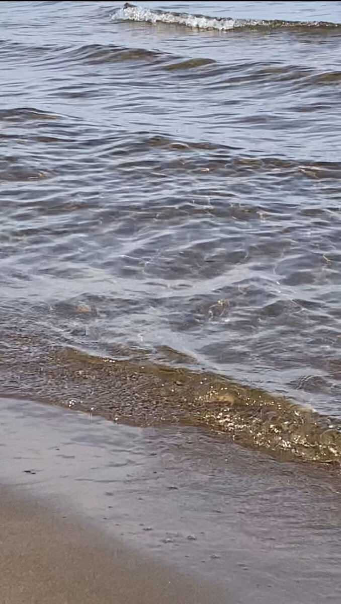 Шикарная водичка на Волге. Очень освежает в такой жаркий день. 45С это аномально для Самары.