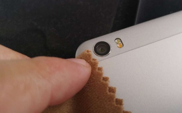    Салфетка из микрофибры — идеальное средство для любой оптики