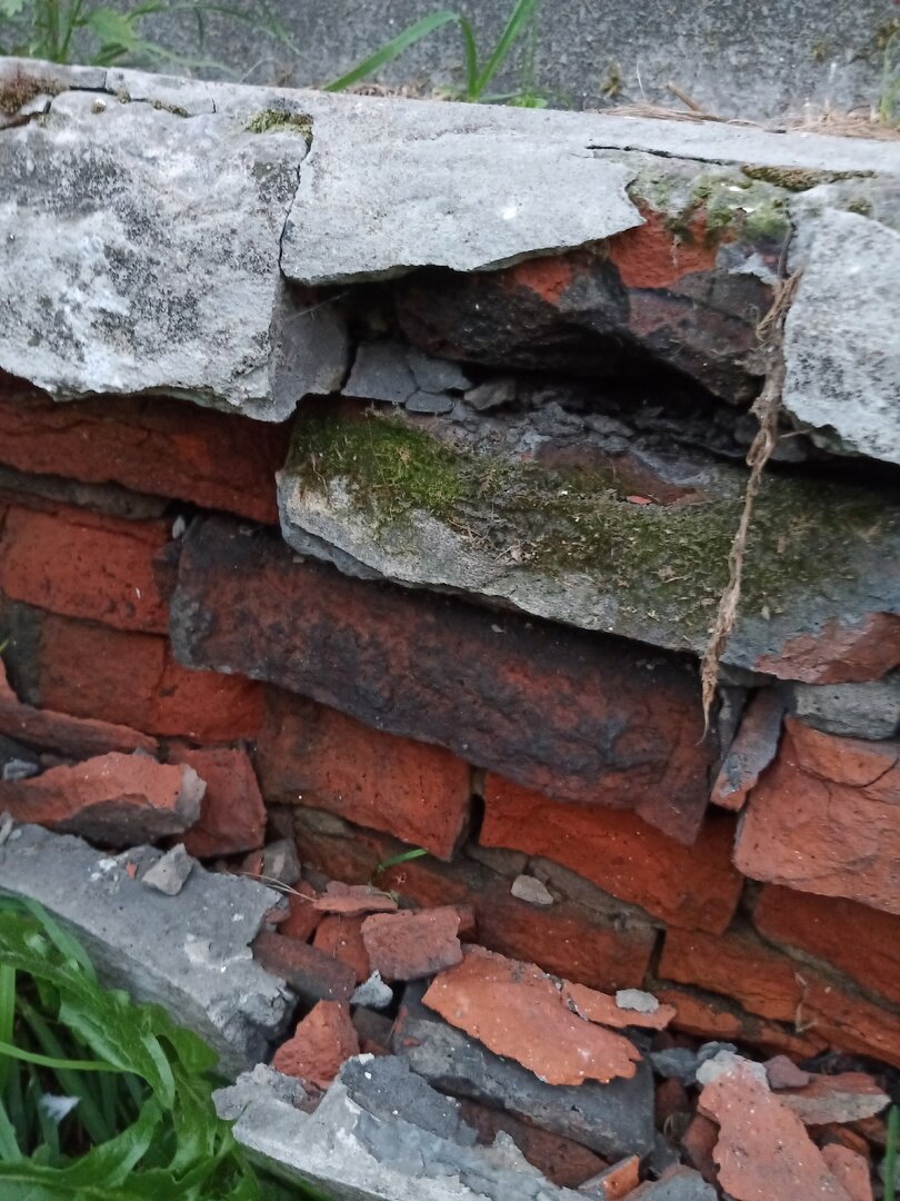    Дома буквально рассыпаются от прикосновения. Фото: Из личного архивa/ Галина Анушкова