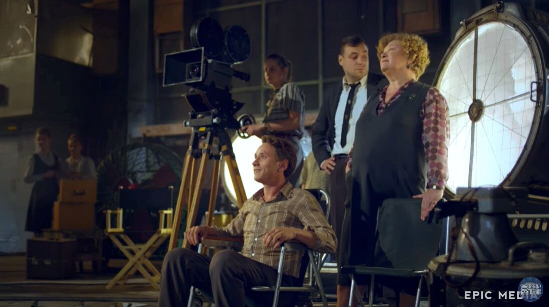 кадр из сериала В. Тодоровского "Оттепель"