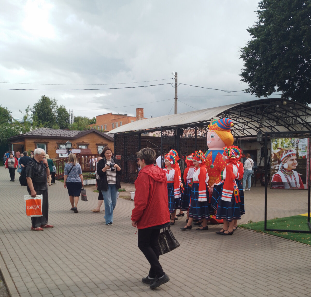 В Туле много мест, которые  можно посетить в выходные и неплохо отдохнуть.                Казанская набережная, музеи, парки...-6