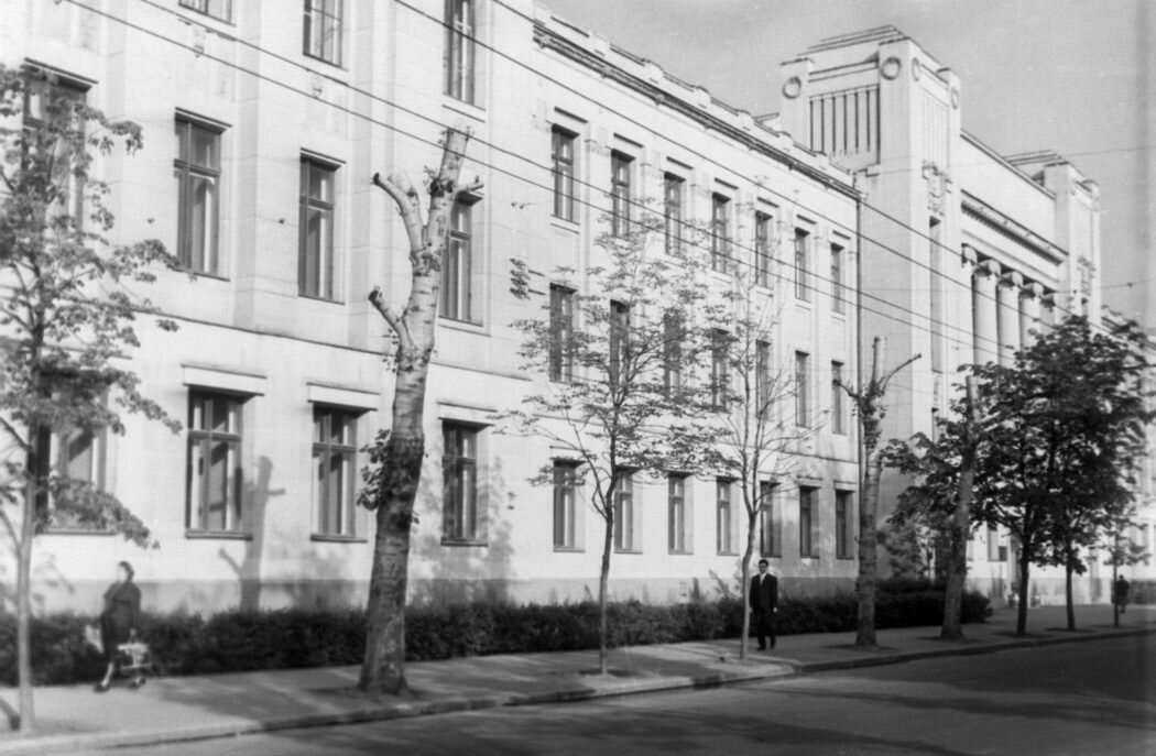 Высшая партийная школа на Садовом кольце - альма-матер Яковенко