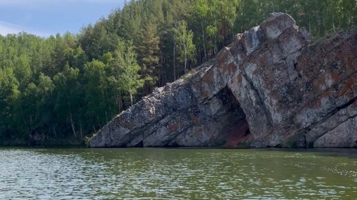 Скала каменные ворота Свердловская область