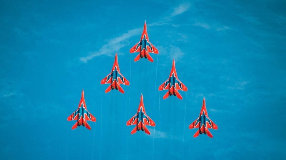     ВМС и ВВС Китая и России готовятся к совместным учениям «Север. Взаимодействие-2023». Ключевой момент — китайские боевые самолеты будут действовать с российского аэродрома, что даст шанс серьезно сократить время реагирования на угрозы в Японском море.