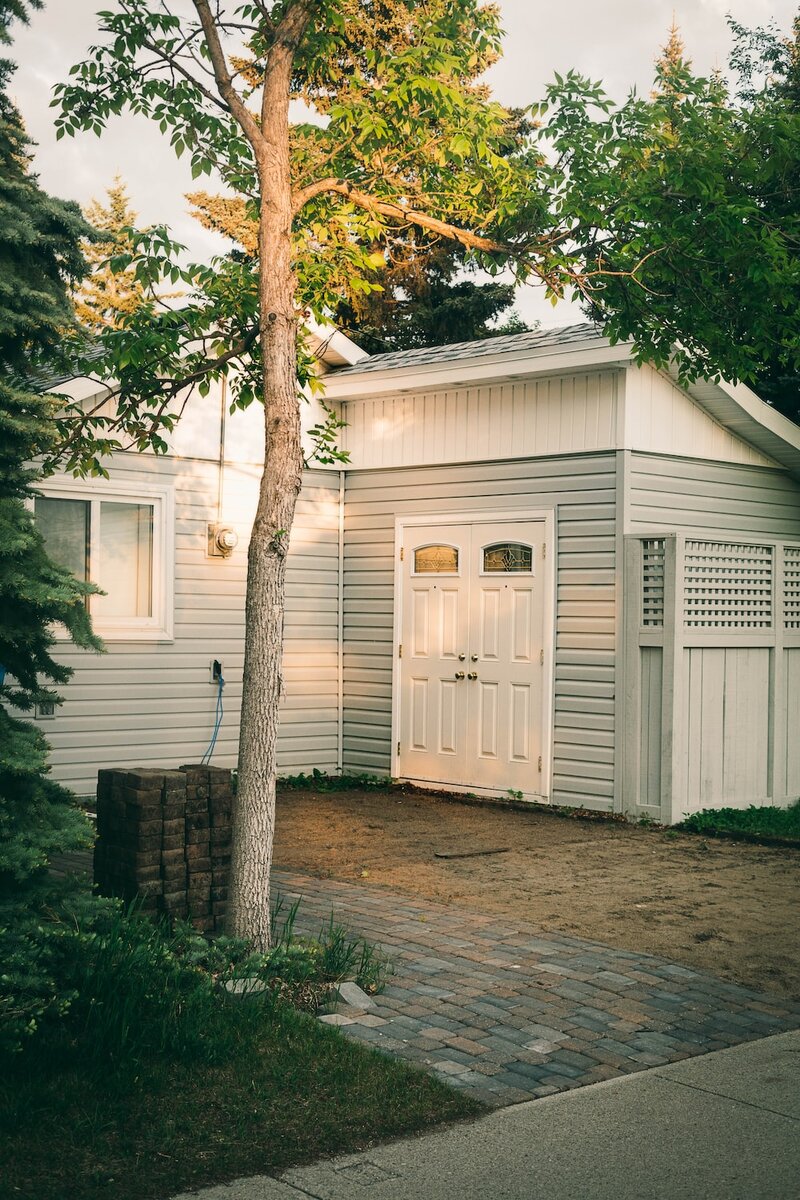 Photo by Devon MacKay / Unsplash 