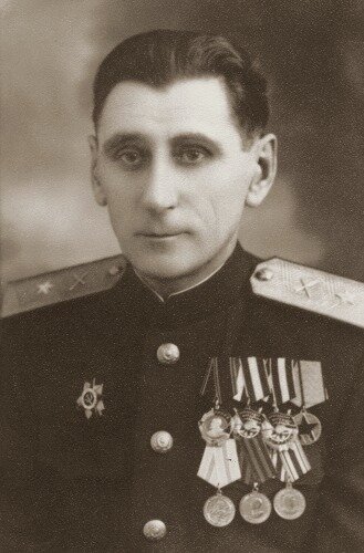 Пименов Алексей Федорович (1900 г.р.). Командовал ПВО СФ с 16.12.1939г. по 25.12.1942г. Звание генерал-майора артиллерии присвоено 17.06.1942г.
