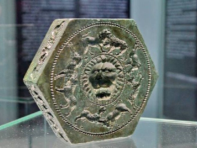 Бронзовая матрица.
Источник фото: https://i.pinimg.com/originals/60/62/36/6062366e6af6e68d00421a76d1d4fb82.jpg