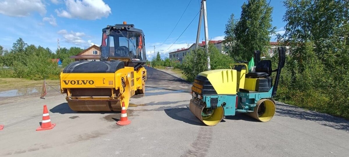    В Октябрьском районе Югры ремонтируют внутрипоселковые дороги