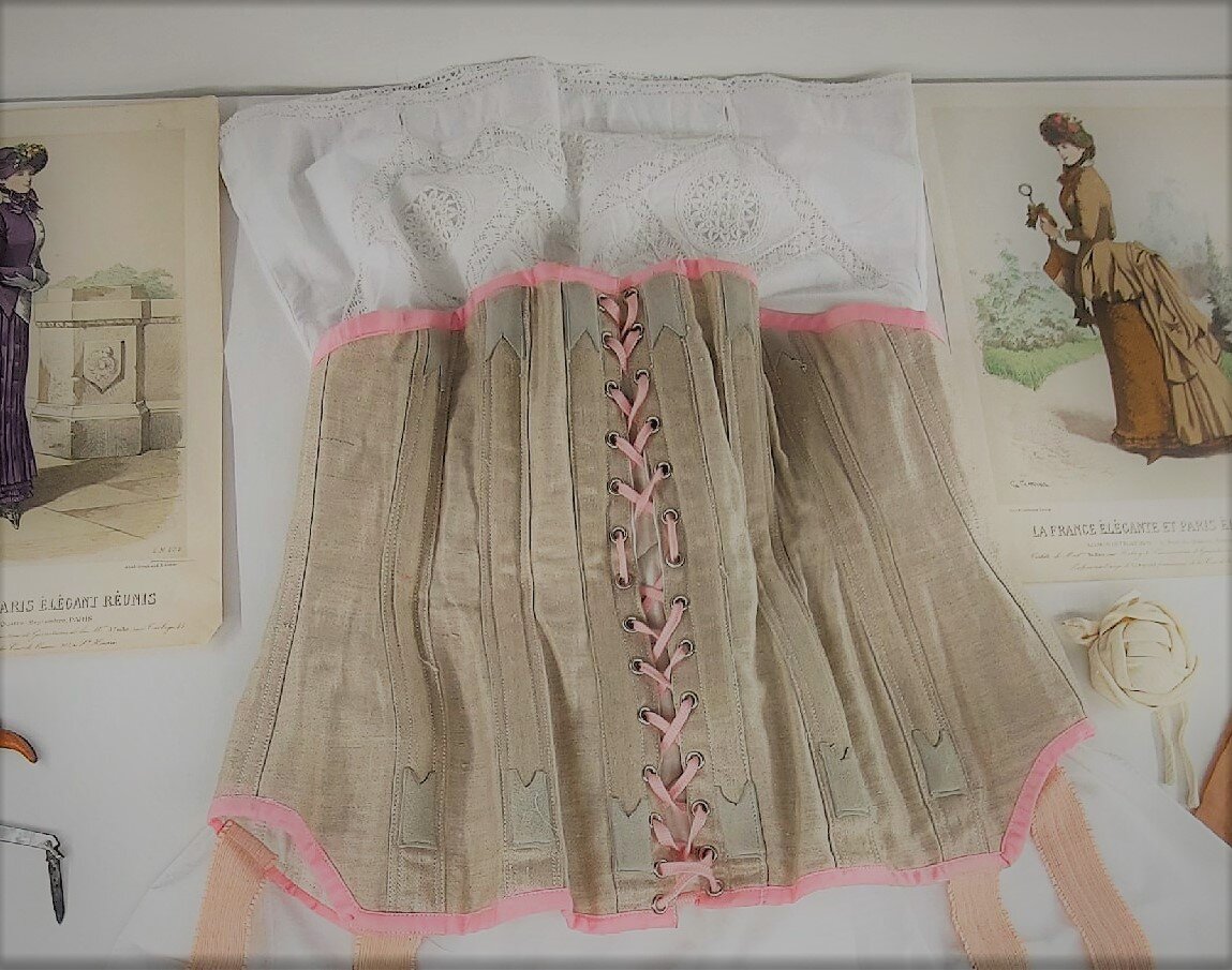 Корсет из коллекции Музея моды и портновского искусства им.Н.П.Ламановой