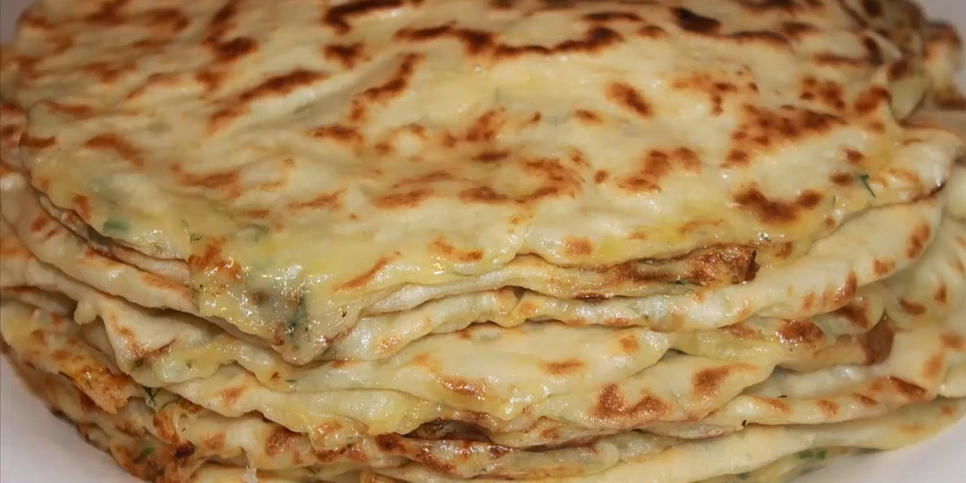 В последнее время кефир покупаю часто: готовлю вкусные аварские лепешки на кефире с начинкой. Делюсь рецептом