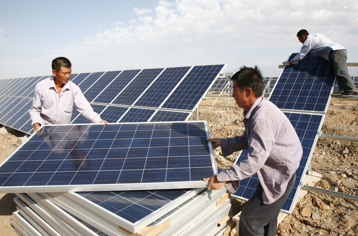 Энергетика кнр становится чистой все быстрее. Солнечные панели в Китае. Солнечная Энергетика в Китае. Китайские производители солнечной панели. Китайские солнечные батареи.