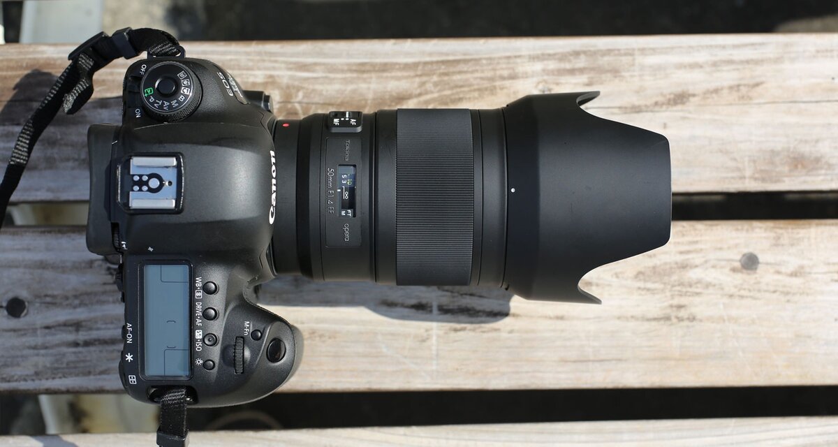    Tokina делает качественные аналоги для оригинальных объект