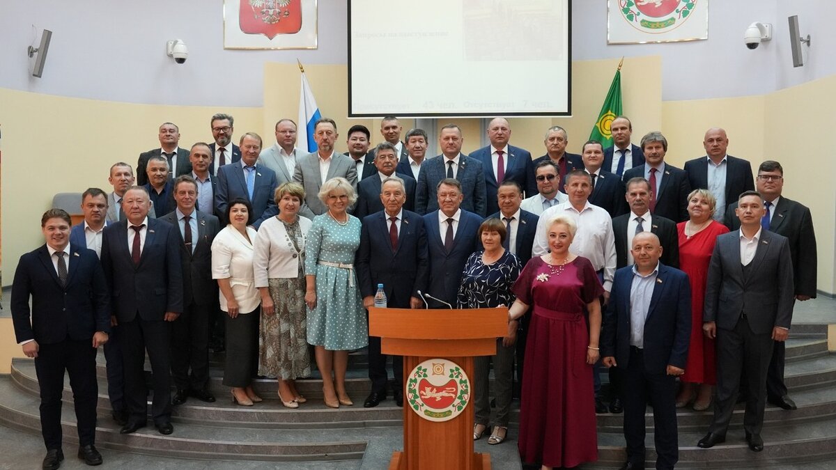     Избирком зарегистрировал списки шести партий на выборы в республиканский парламент.