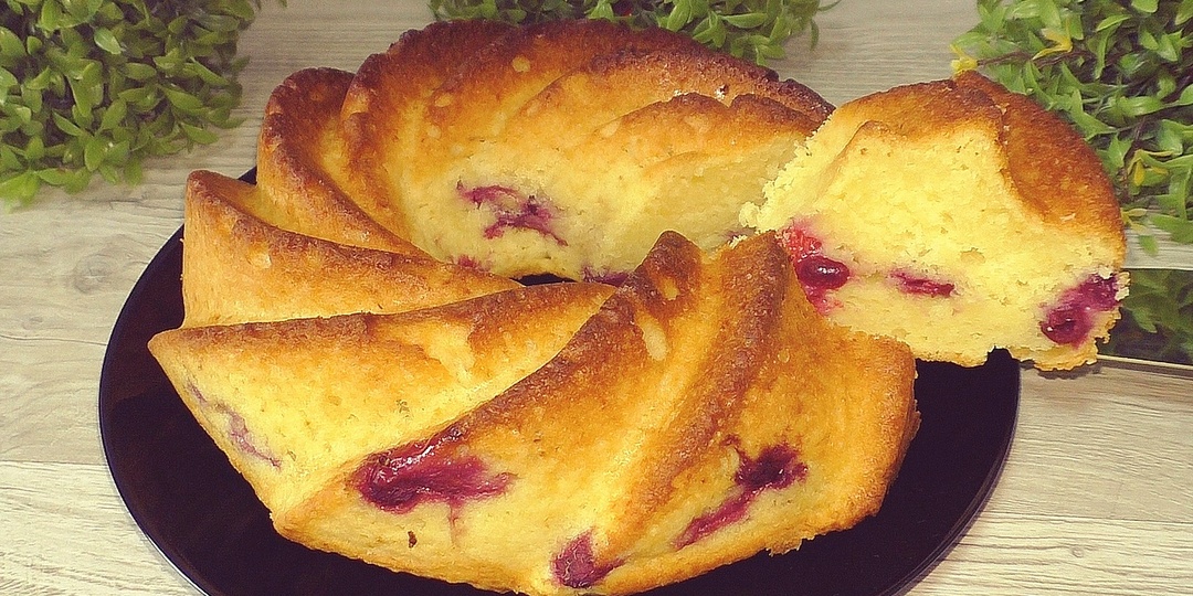 Замешиваю за несколько минут тесто - и в духовку. Кекс творожный; вкусный и простой рецепт