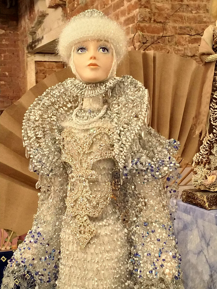 "Русская зима", фрагмент, из экспонатов выставки "Бал кукол"