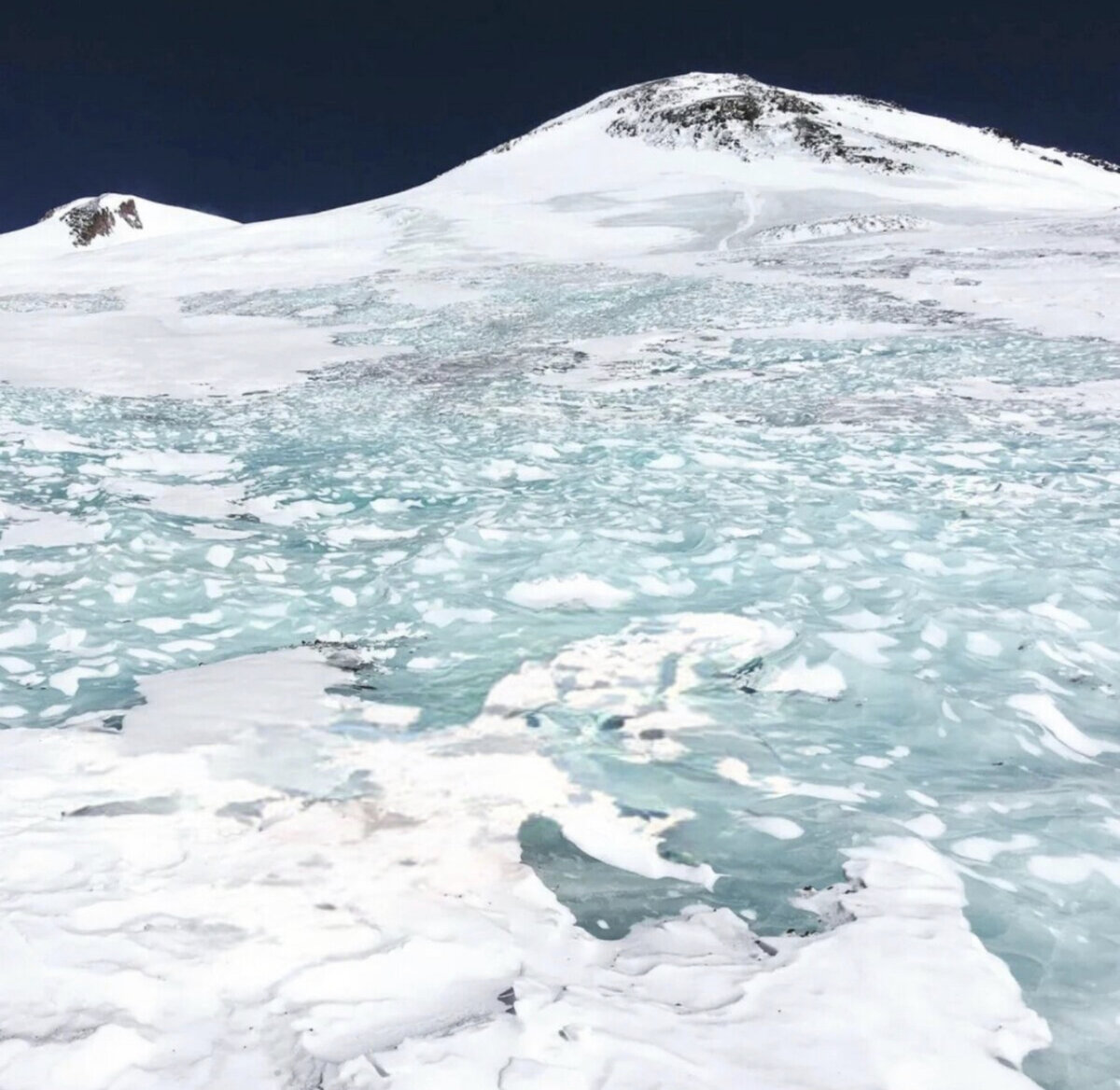 Погода на Эльбрусе сейчас. Как занести хрустальную вазу на гору. | Как ...