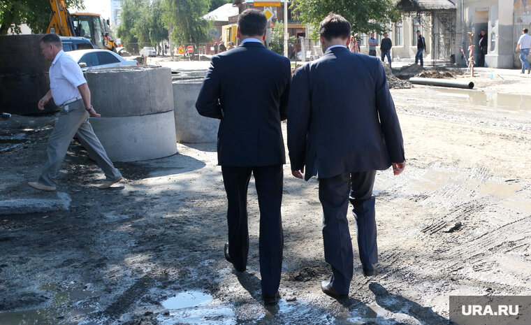    За пять месяцев бюджетные средства на ремонт дорог были освоены лишь на 15%