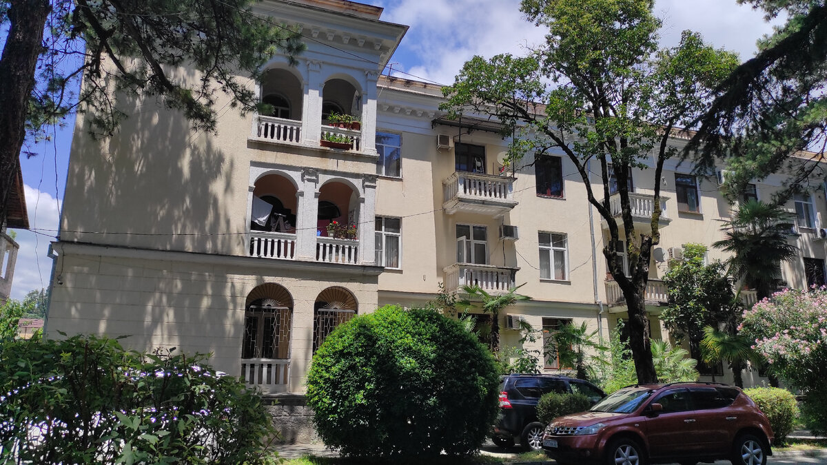 центр абхазии сухум 2022. абхазия столица сухум. столица абхазии сухум центр. сухум обзор. сухум обзор.