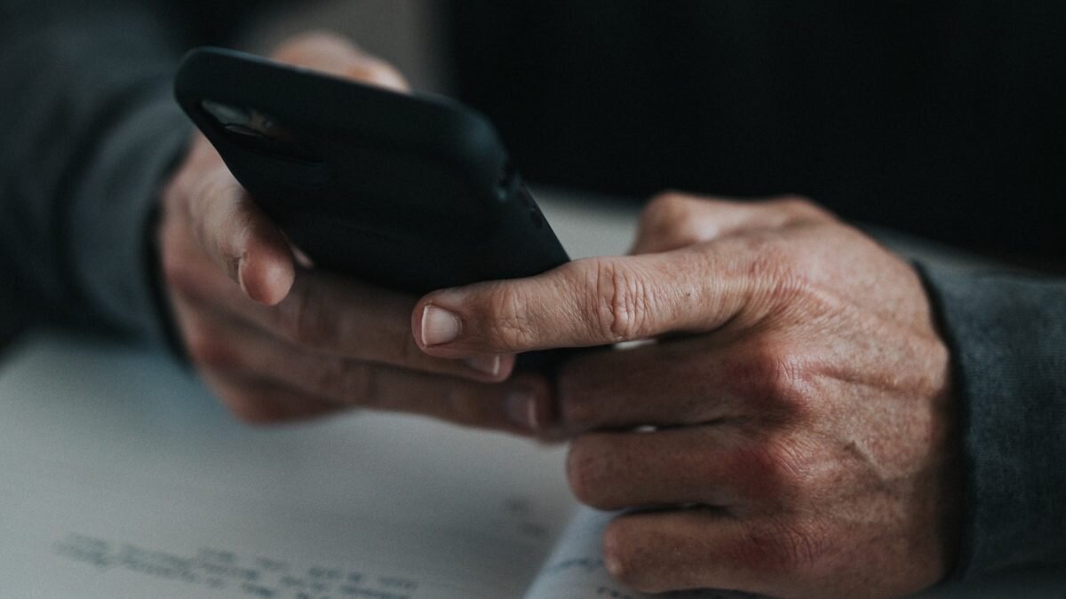    Фото: Nathan Dumlao / Unsplash Август Макаров