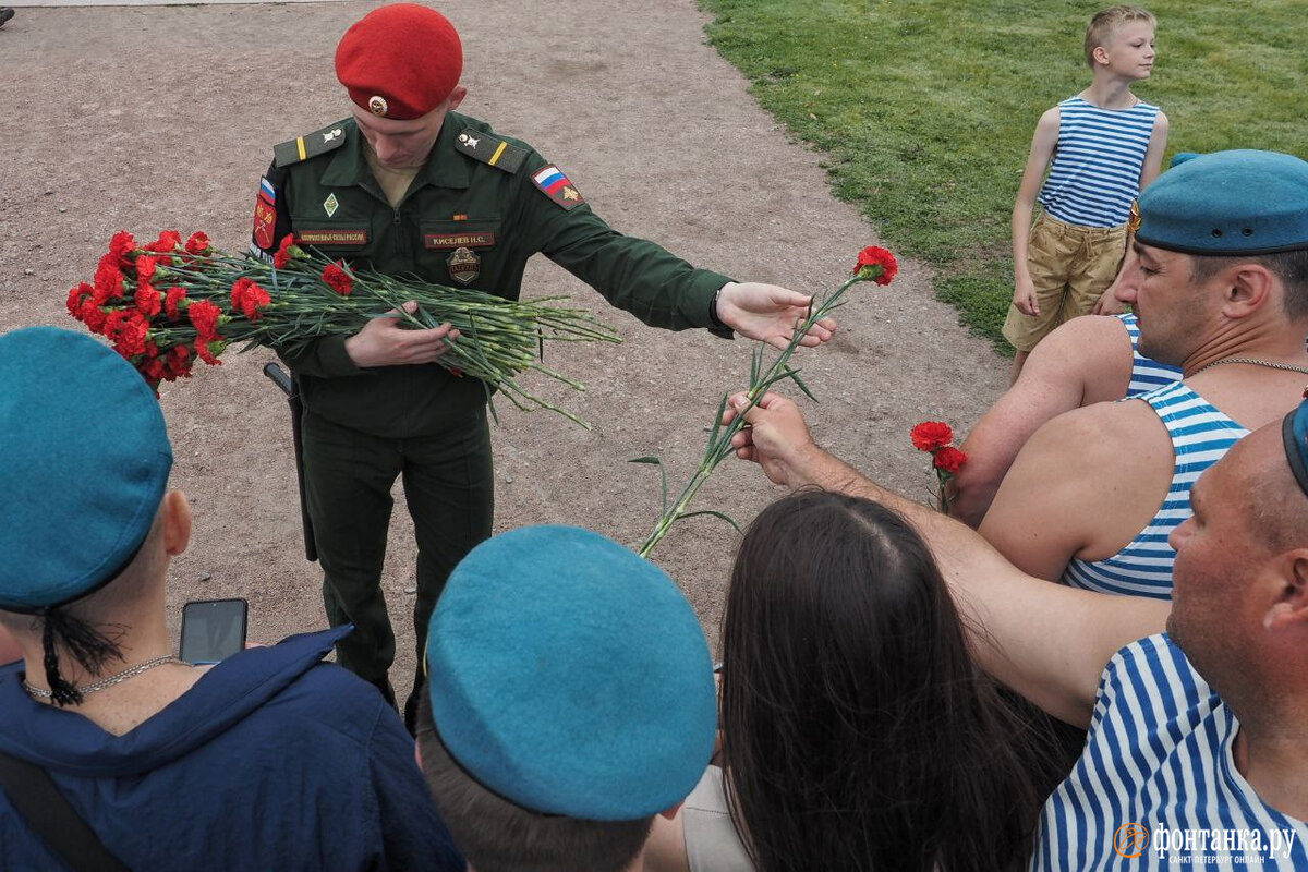 гей парад и день вдв в один день фото 40