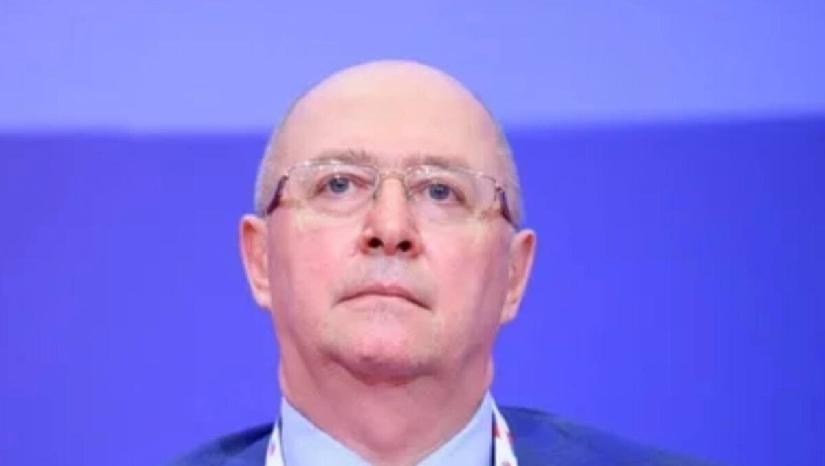     Хакасию с рабочим визитом посетил начальник Управления по обеспечению деятельности Госсовета администрации президента Александр Харичев. В ходе своих встреч, он выразил обеспокоенность по поводу текущей политической ситуации в регионе.