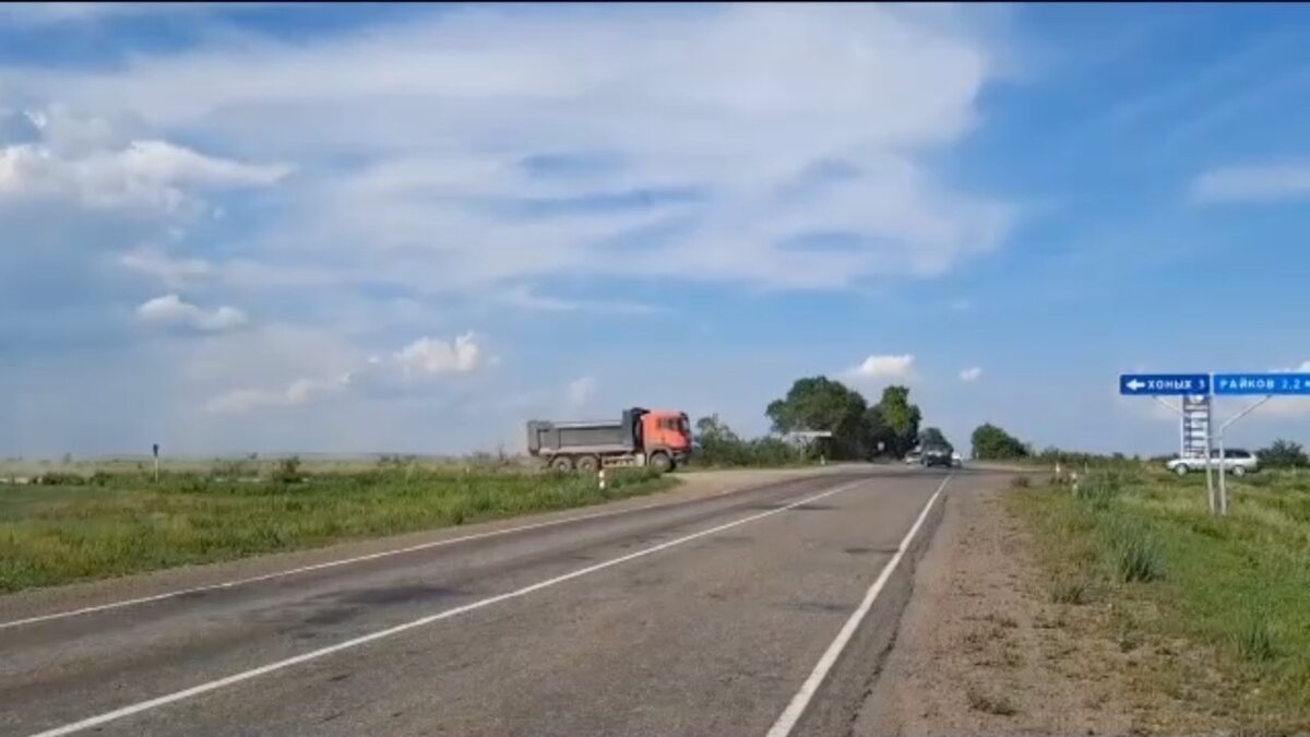     В районе Уйбатского замка, древней крепости между Абаканом и Аскизом, начали проводить раскопки. Однако общественники и археологи не знают, кто именно начал копать памятник культуры, и подозревают, что раскопки незаконные.