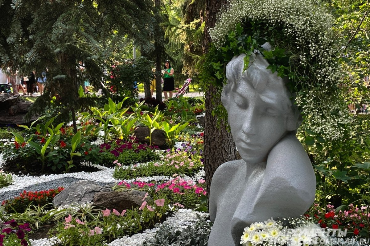    В Омске прошёл первый день ежегодной выставки «Флора»