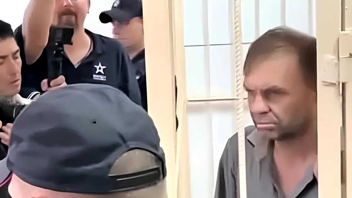 Маньяк Ческидов за решеткой. Фото: кадр из видео