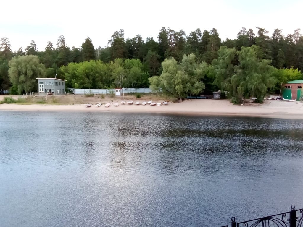    В большинстве гостиниц города есть лодки, катера и другие плавсредства. Тольятти — город на воде редакция RTWeek