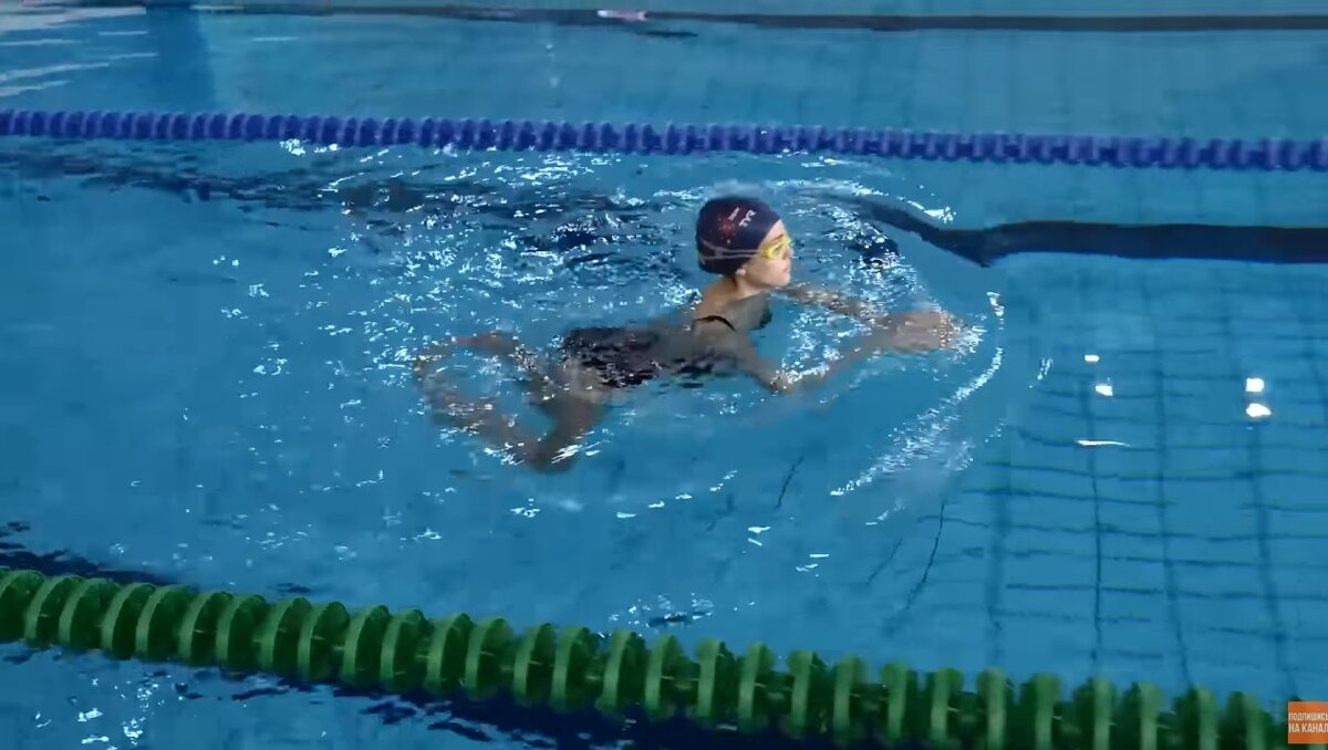 Диана Гомес swimming Breaststroke