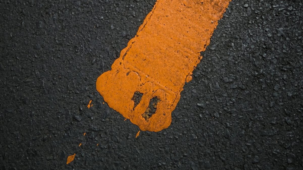    Фото: Zian Fzr / Unsplash Август Макаров