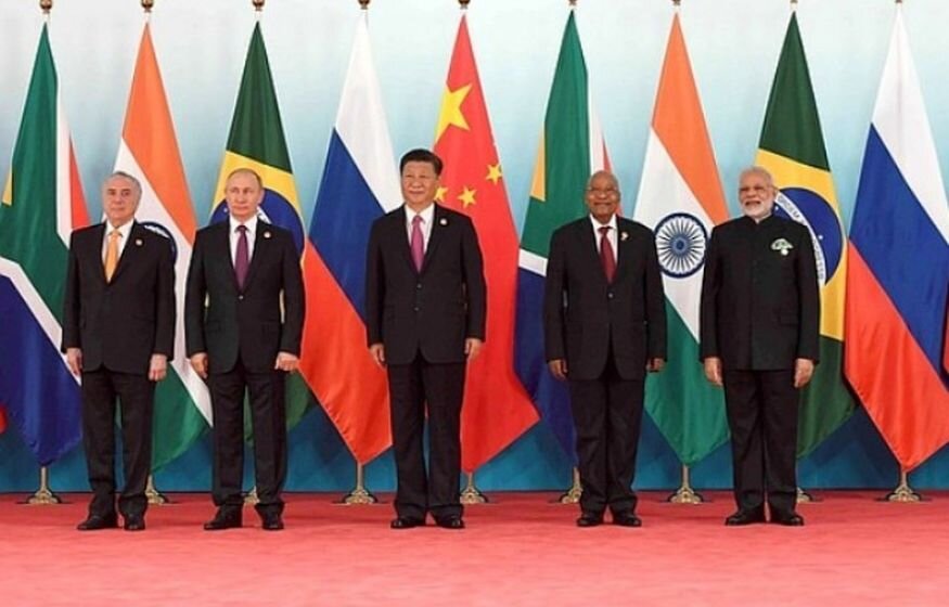    В ФРГ заявили об утрате силы Запада из-за БРИКС