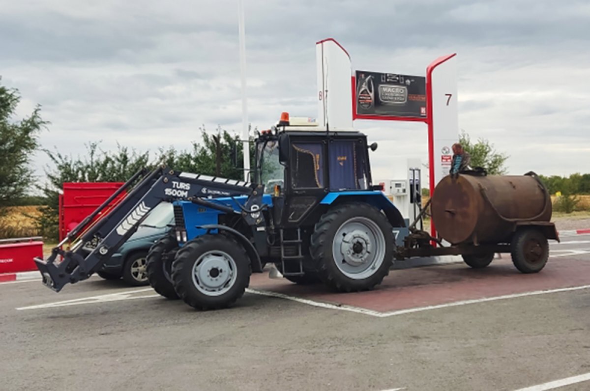    Дизельное топливо на заправках закупают оптом.