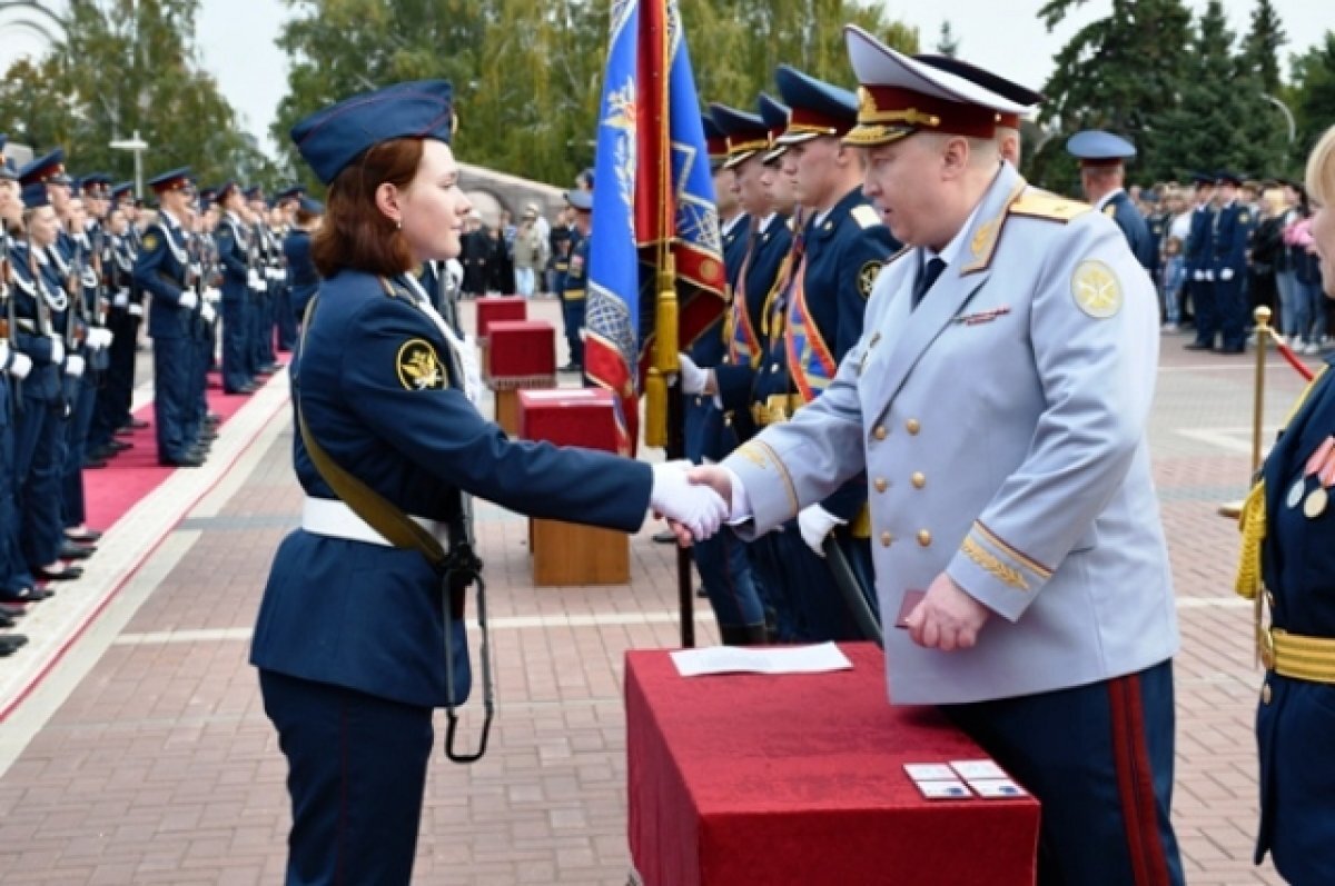    Курсанты первого курса Самарского юридического института приняли Присягу