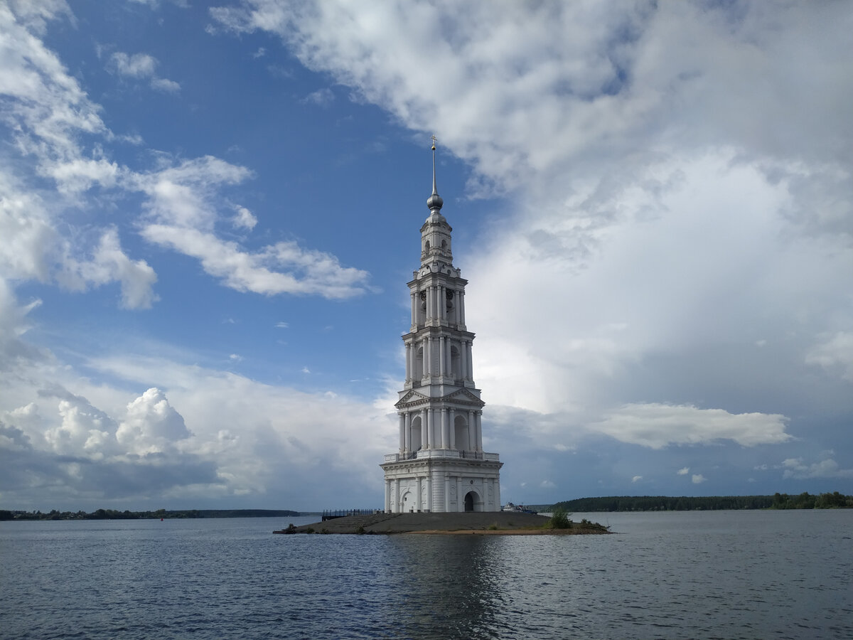 Калязин. Достопримечательности города за 1 день: колокольня, улитки,  тарелка | Выйти из дома | Дзен