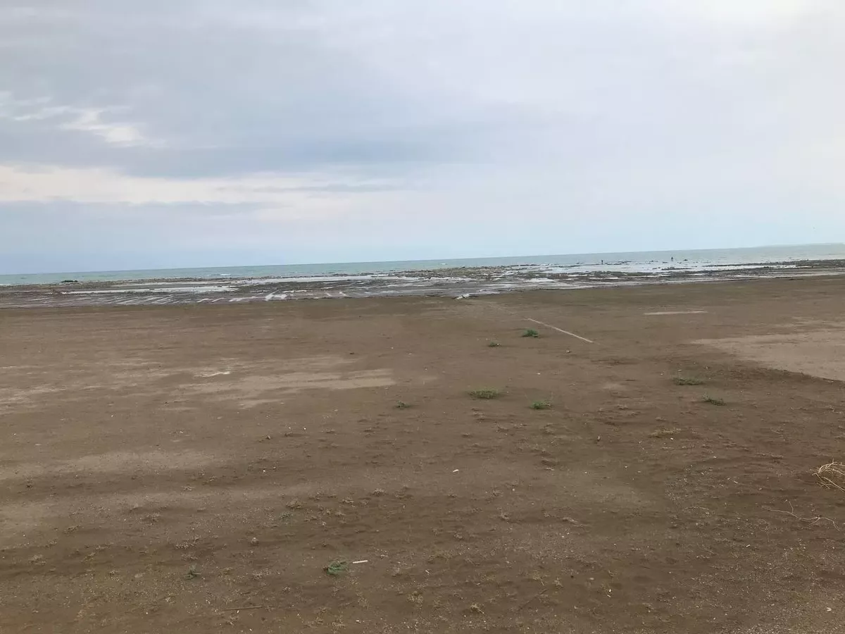 Вид на побережье Каспия в Сумгаите
