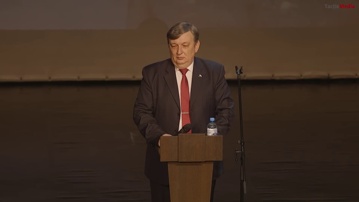Мирослав Морозов. Историк.